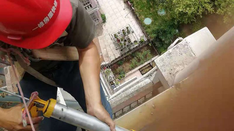 保温材料的环保检测方法主要包括以下几种：